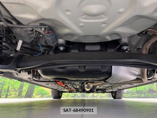 Toyota AQUA 2023-09 8827782-18