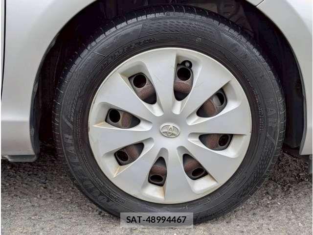 Toyota AQUA 2013-04 8827829-11