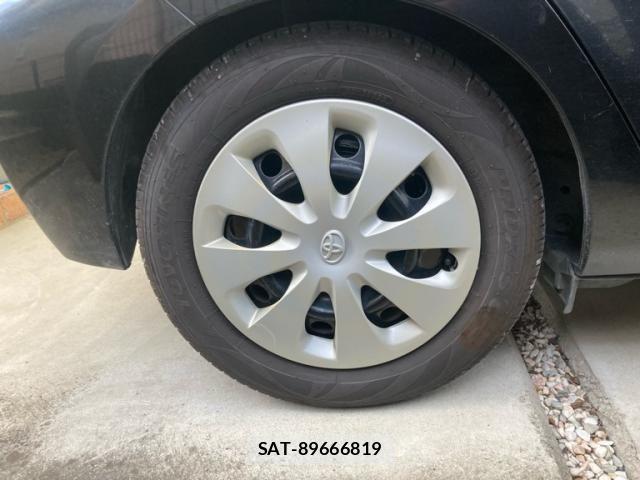 Toyota AQUA 2013-02 8827843-9