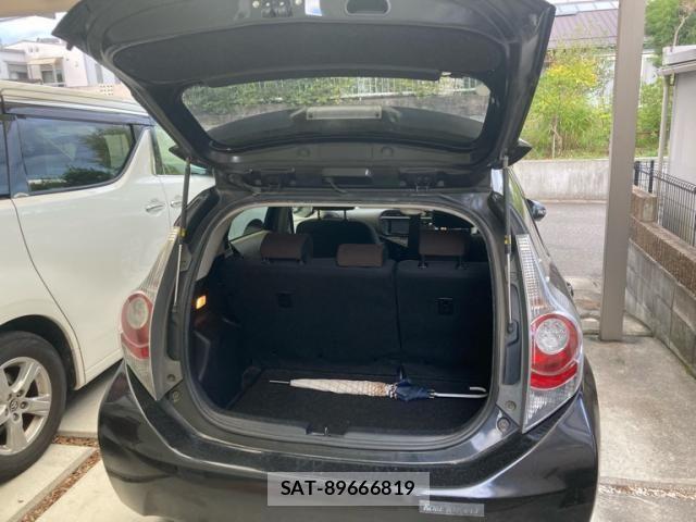 Toyota AQUA 2013-02 8827843-10