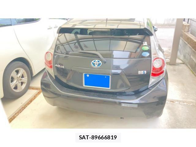 Toyota AQUA 2013-02 8827843-1