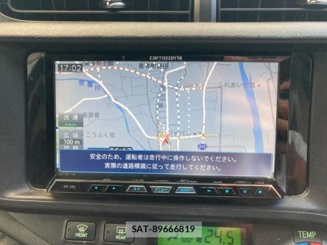 Toyota AQUA 2013-02 8827843-24