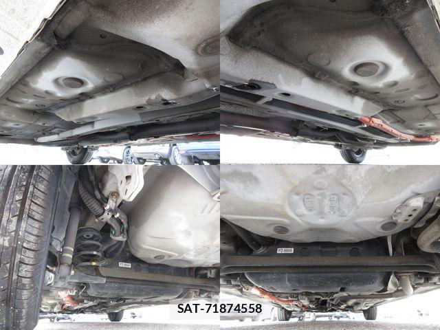 Toyota AQUA 2013-03 8827813-17