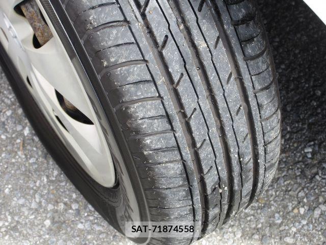Toyota AQUA 2013-03 8827813-19