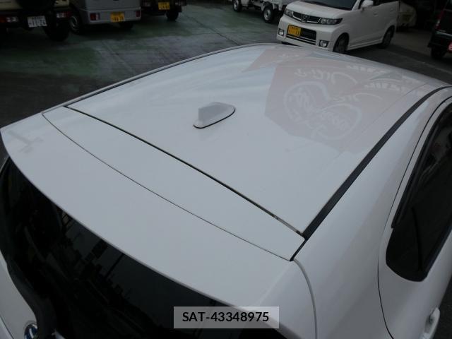 Toyota AQUA 2015-11 8827845-11
