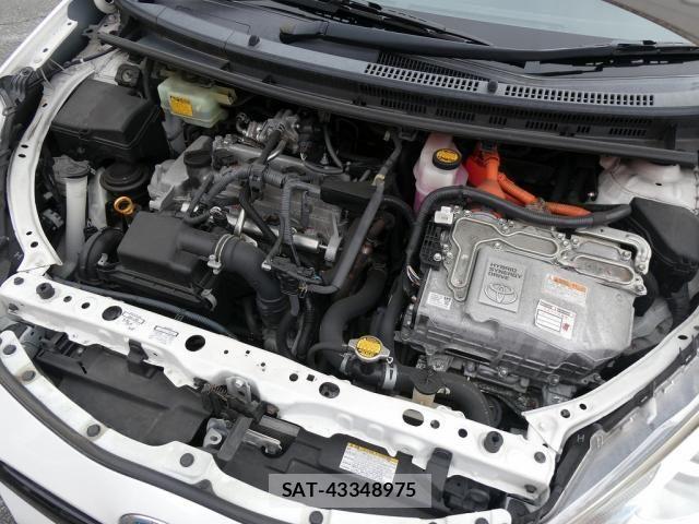 Toyota AQUA 2015-11 8827845-12