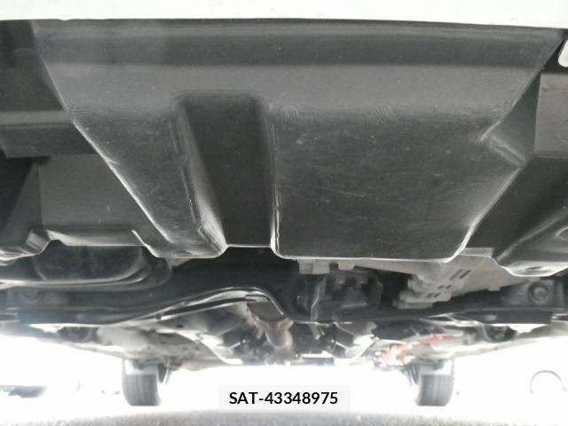 Toyota AQUA 2015-11 8827845-18