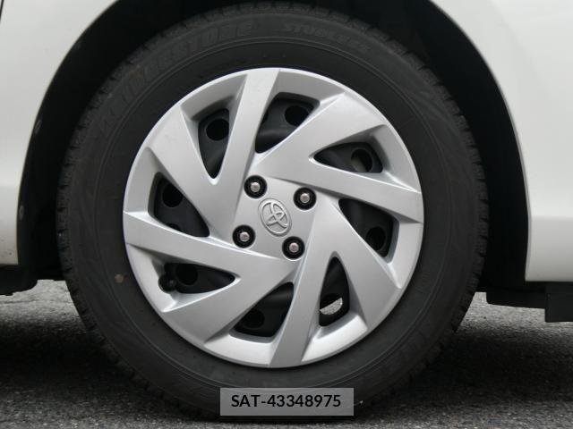 Toyota AQUA 2015-11 8827845-19