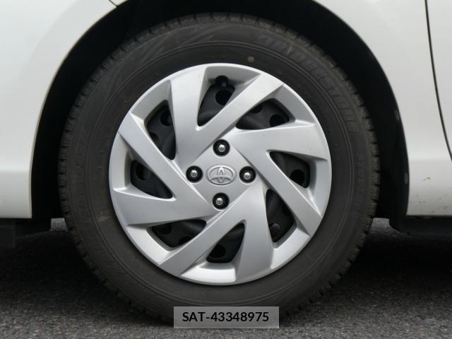 Toyota AQUA 2015-11 8827845-22