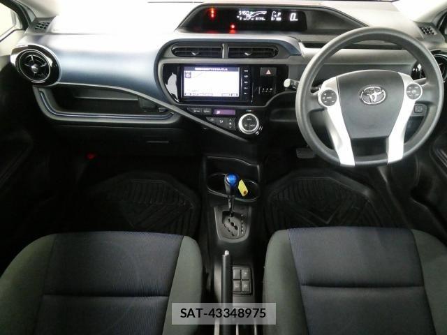 Toyota AQUA 2015-11 8827845-23