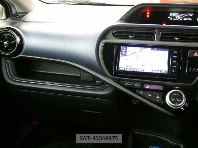Toyota AQUA 2015-11 8827845-24