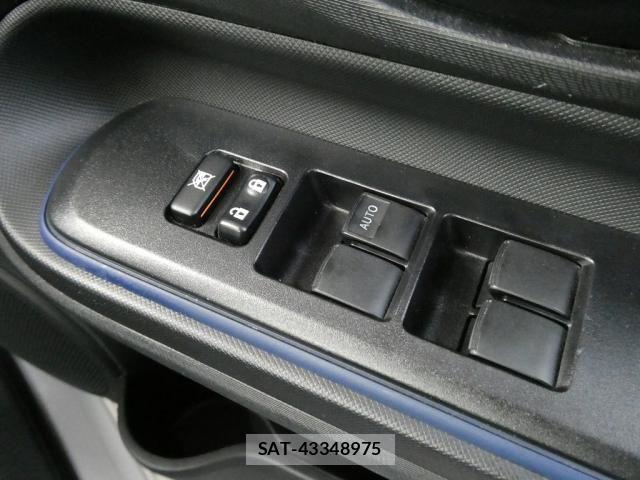 Toyota AQUA 2015-11 8827845-28