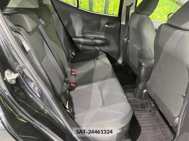 Toyota AQUA 2022-01 8827789-9