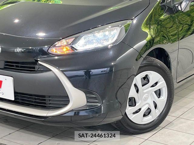 Toyota AQUA 2022-01 8827789-12