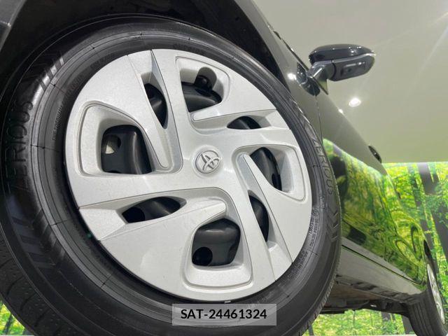 Toyota AQUA 2022-01 8827789-13