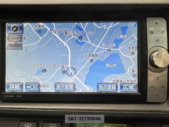 Toyota AQUA 2012-03 8827844-8