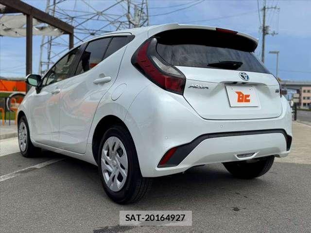 Toyota AQUA 2022-09 8827791-12