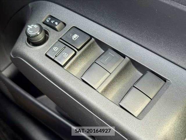 Toyota AQUA 2022-09 8827791-25