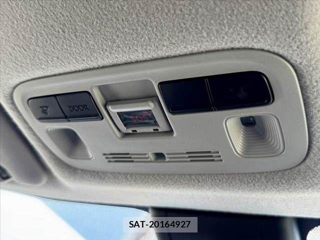 Toyota AQUA 2022-09 8827791-27