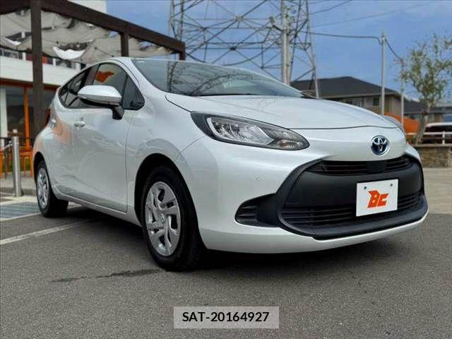 Toyota AQUA 2022-09 8827791-7