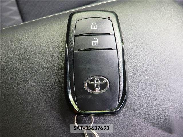 Toyota AQUA 2024-03 8827779-9