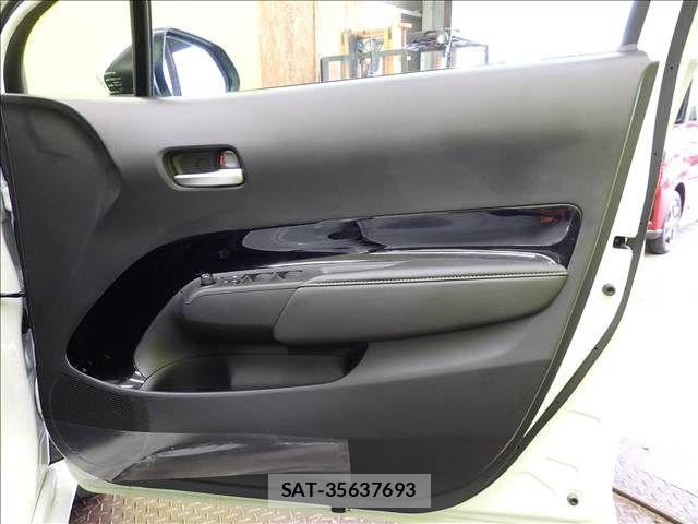 Toyota AQUA 2024-03 8827779-23
