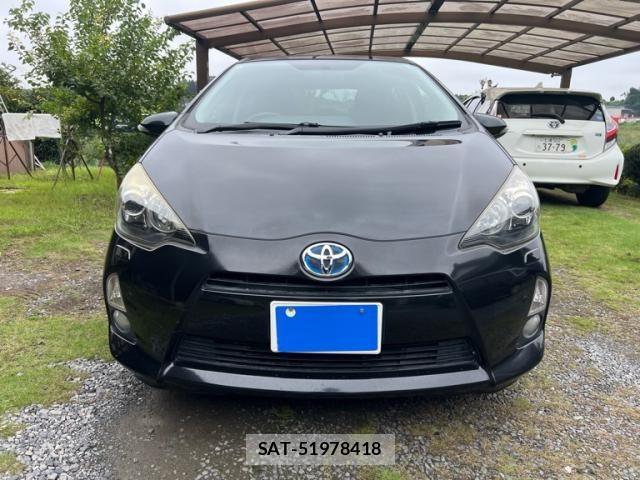 Toyota AQUA 2013-11 8827854-0