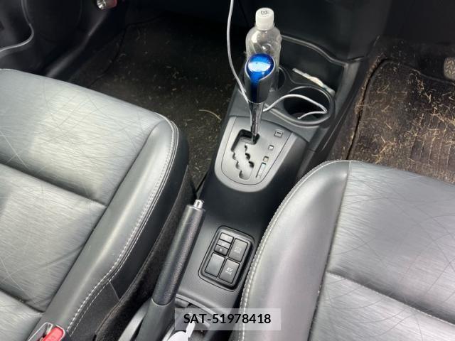 Toyota AQUA 2013-11 8827854-13