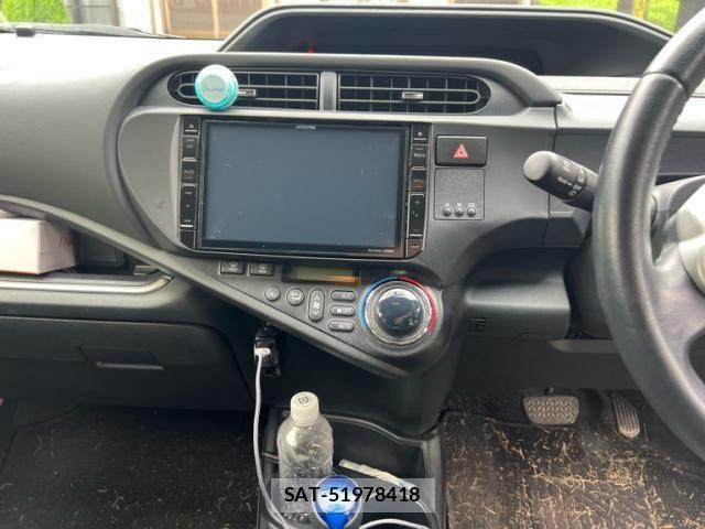 Toyota AQUA 2013-11 8827854-14