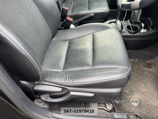 Toyota AQUA 2013-11 8827854-16