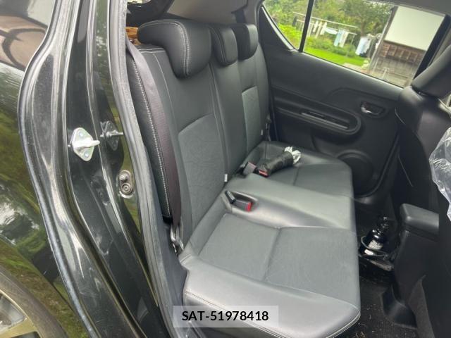 Toyota AQUA 2013-11 8827854-17