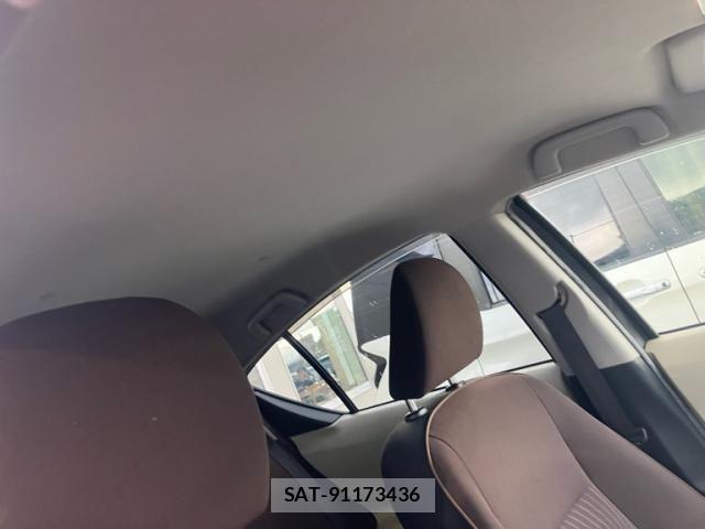 Toyota AQUA 2012-10 8827864-16