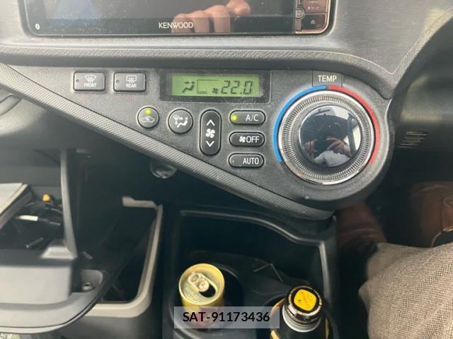 Toyota AQUA 2012-10 8827864-19