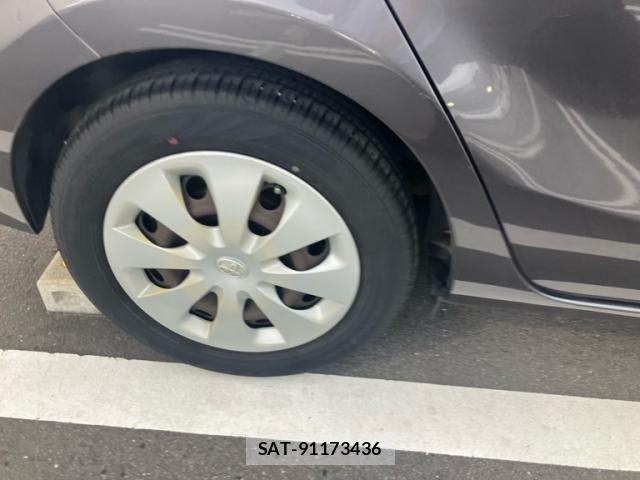 Toyota AQUA 2012-10 8827864-5