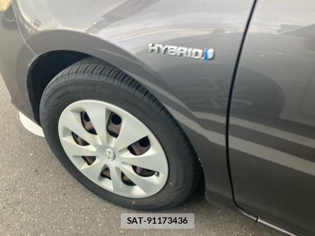 Toyota AQUA 2012-10 8827864-7