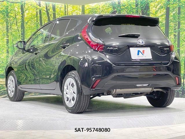 Toyota AQUA 2025-02 8827781-17