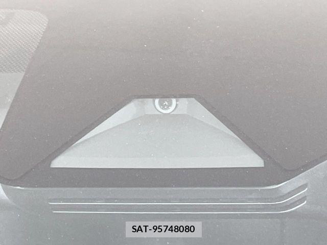 Toyota AQUA 2025-02 8827781-5
