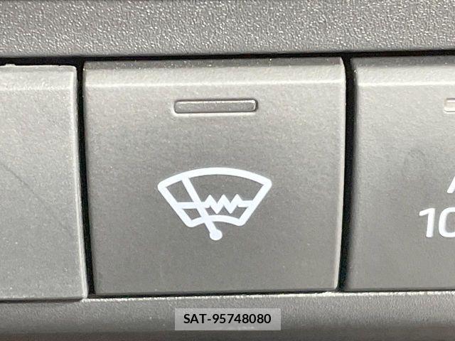 Toyota AQUA 2025-02 8827781-7