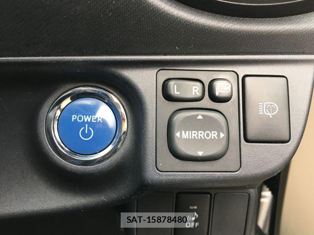Toyota AQUA 2012-08 8827816-14