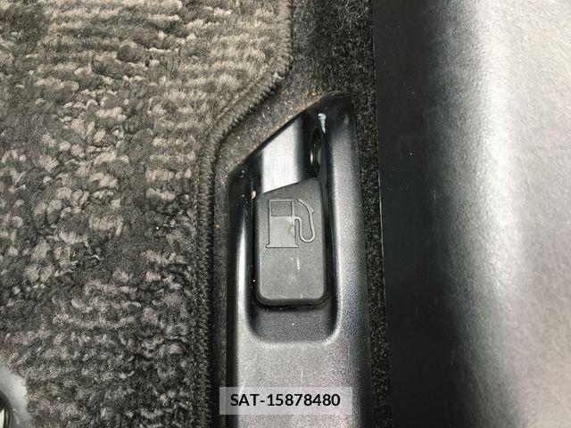 Toyota AQUA 2012-08 8827816-18
