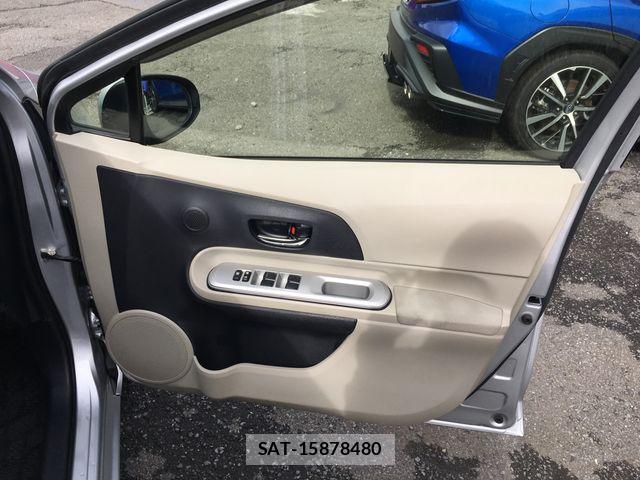 Toyota AQUA 2012-08 8827816-21