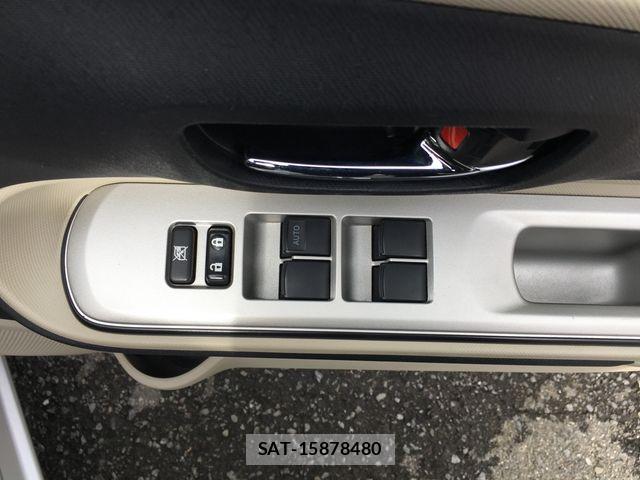 Toyota AQUA 2012-08 8827816-22