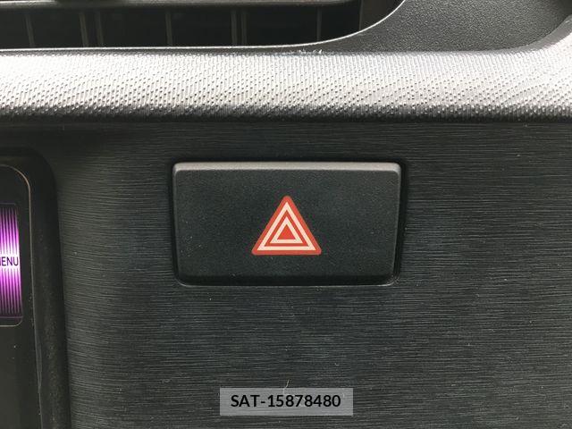 Toyota AQUA 2012-08 8827816-23