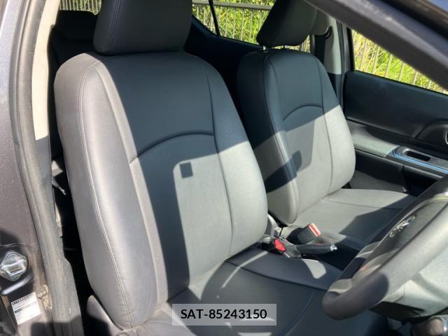 Toyota AQUA 2013-10 8827848-14