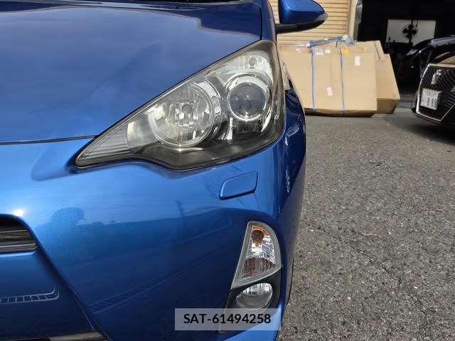 Toyota AQUA 2012-03 8827819-13