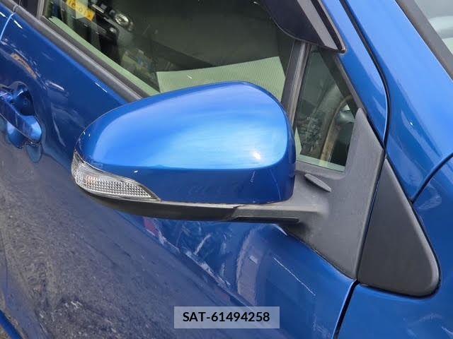 Toyota AQUA 2012-03 8827819-14