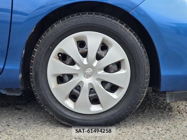 Toyota AQUA 2012-03 8827819-18