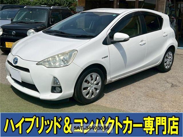 Toyota AQUA 2013-07 8827820-0