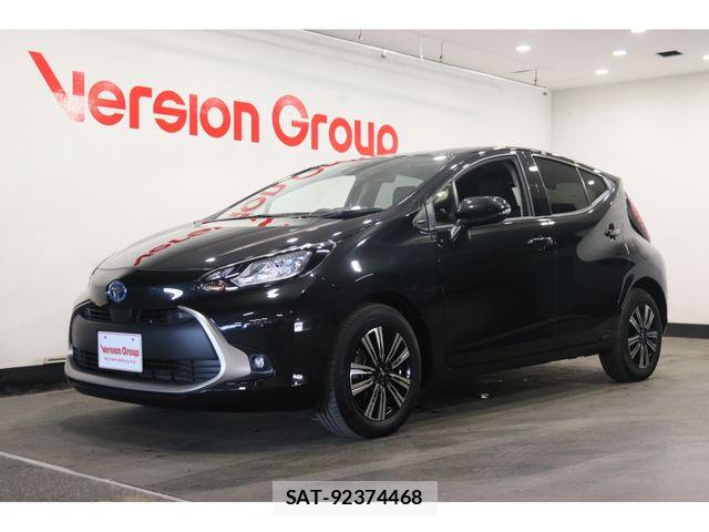 Toyota AQUA 2025-03 8827784-0