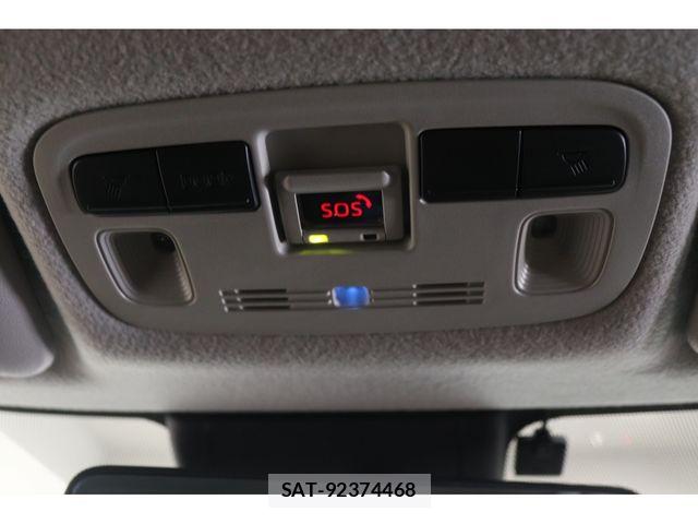 Toyota AQUA 2025-03 8827784-12